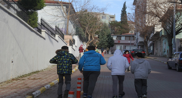 Okullar 1 gün tatil edildi