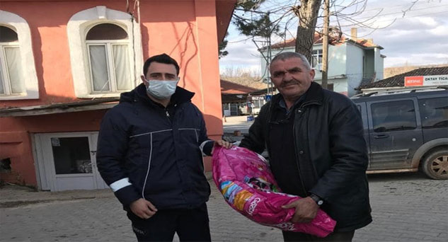 Kaynarca’dan Poyralı’daki sokak hayvanlarına mama