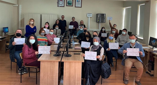Öğretmenler sertifikalarını aldılar