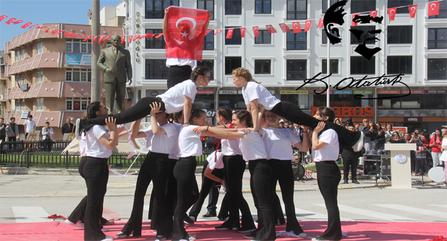 “Bütün ümidim gençliktedir”