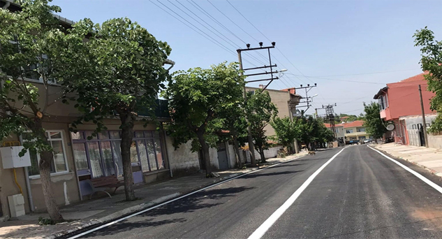 Sıcak asfaltın ardından yol çizgileri de tamam