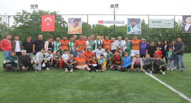 Futbol şöleni havasında açılış