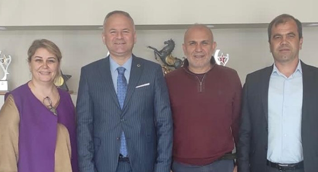 Adana’ya da Amerika’ya da gideriz