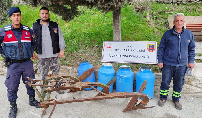 Osmancık Köyünde tarladan pulluk ve süt bidonu çalındı