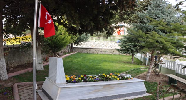 Vize’de mezarlıklarda temizlik ve bakım çalışması yapıldı