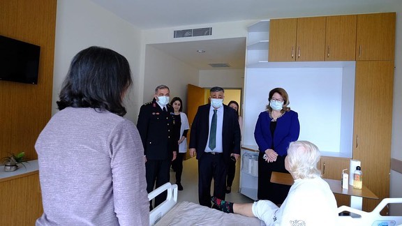 Vali Yardımcısı Güler’den hasta ve sağlık personeline bayram ziyareti