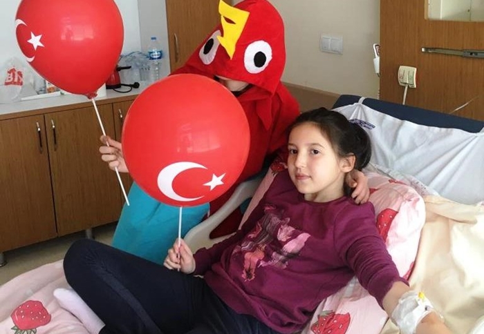Hastanede sadece sağlık değil mutluluk dağıtıldı