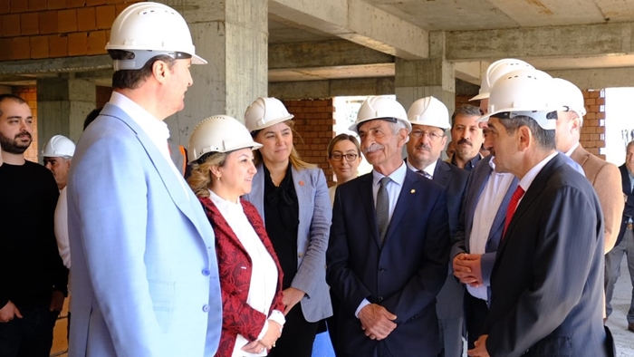 Bakan Yardımcısı Yavuz, Sarı Saltık Kültür Evi’ni ziyaret etti