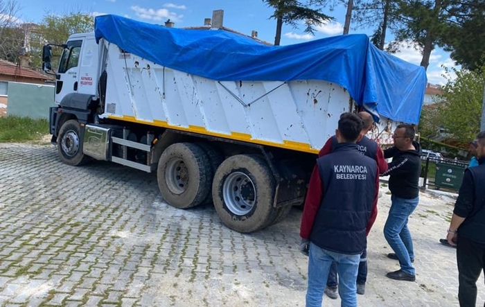 Kaynarca depremzedeleri unutmadı