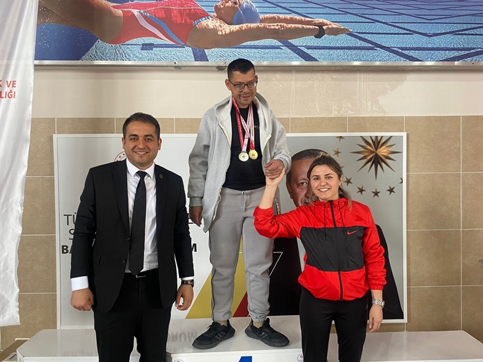 Özel gereksinimli sporcuların başarısı takdirle karşılandı