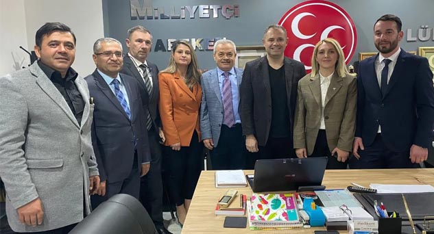 Önce iftar sonra toplantı