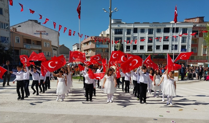Pınarhisar 23 Nisan’ı coşkuyla kutladı