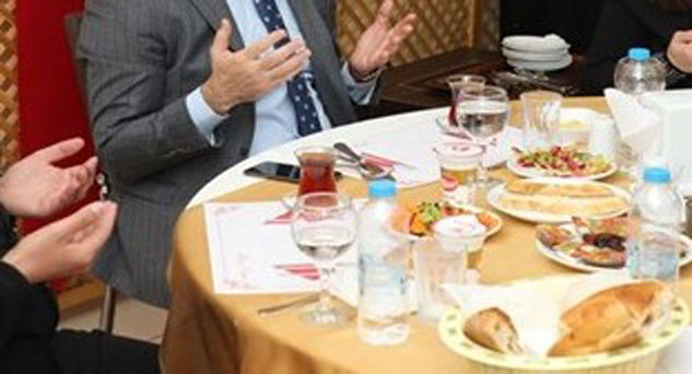 Dünya Yetimler Gününe özel iftar