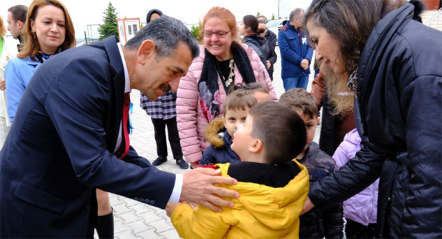 Vali Ekici; “Bizler sizlerin ve vatandaşlarımızın emrindeyiz”