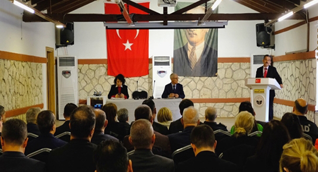 Muhtarların isteklerini dinledi