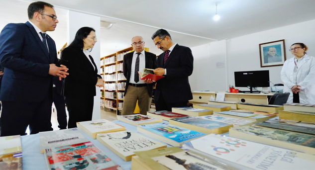 Vali’den Lüleburgaz’da kütüphane ziyareti