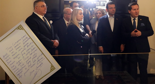 Atatürk evinde duygu dolu dakikalar