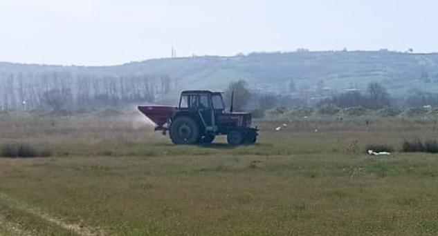 Kırklareli’nde mera alanlarına gübre uygulaması 2023 yılında da devam ediyor