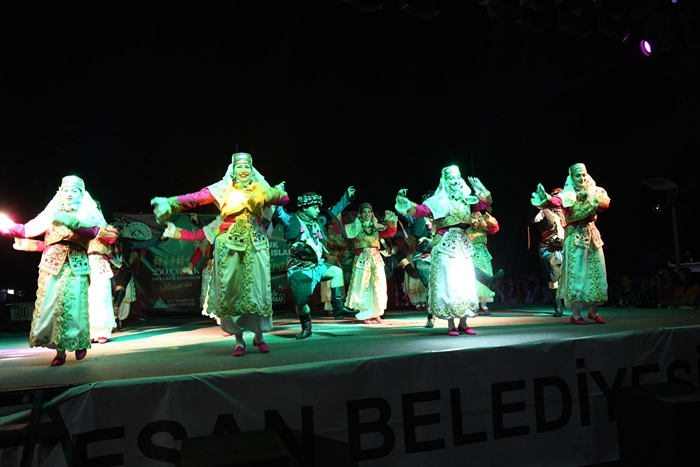 Keşan’ı 4 ülkeden 250 çocuk salladı