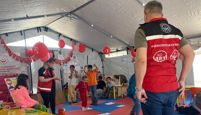 Psikososyal destek ekibi her daim sahada