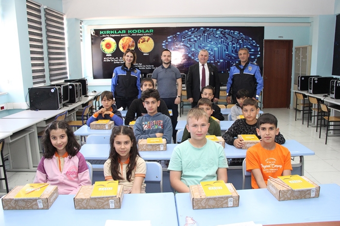 Öğrencilere 