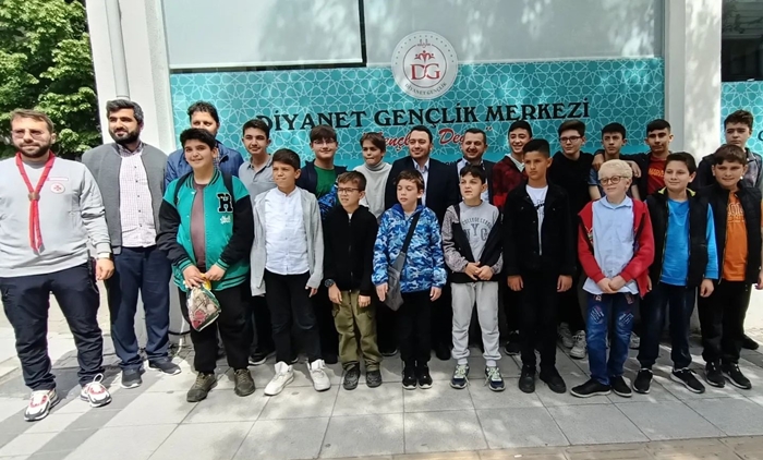 Gençler Diyanet Gençlik Merkezinde buluştu