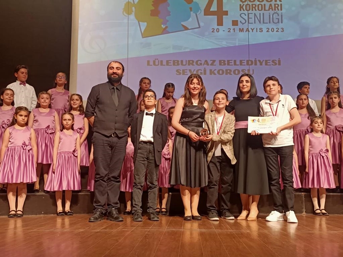 Lüleburgaz Belediyesi Sevgi Korosuna 3 ödül birden