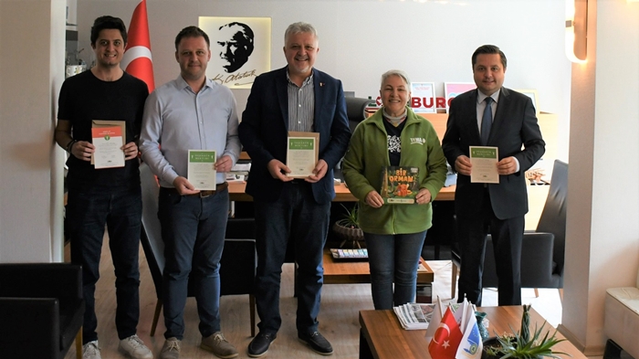 Başkan Gerenli’ye teşekkür belgesi