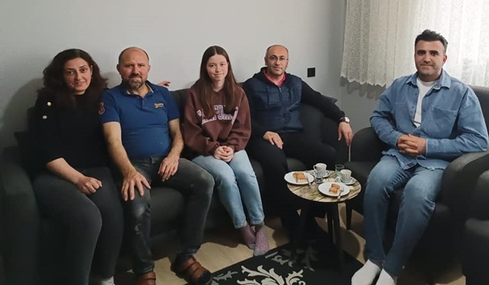 Öğrenci İlke Ertuğ’a motivasyon ziyareti yaptılar