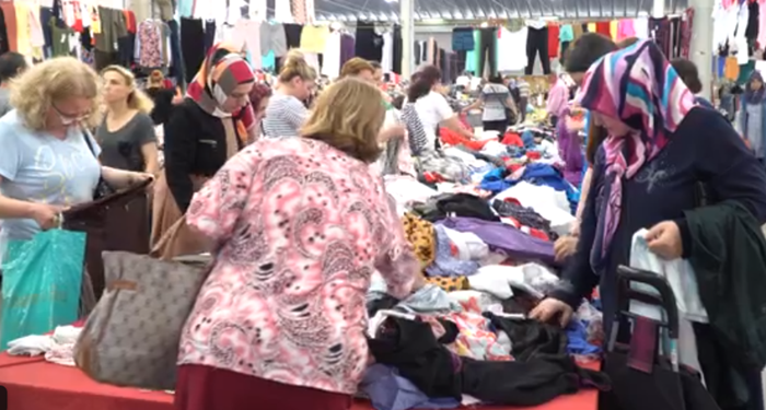 Lüleburgaz’da giyim pazarı artık Perşembe günleri kurulacak