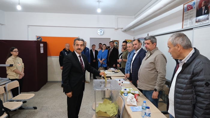 Vali Ekici oyunu kullandı