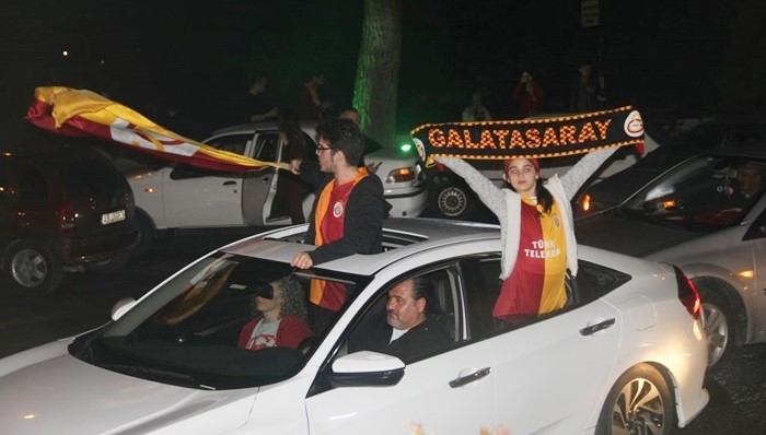 Babaeski'de renkli şampiyonluk kutlaması