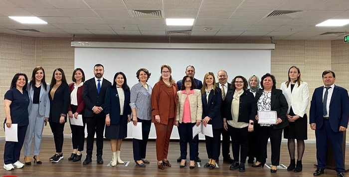 Sağlık çalışanları Ebeler Gününde Lüleburgaz’da bir araya geldiler
