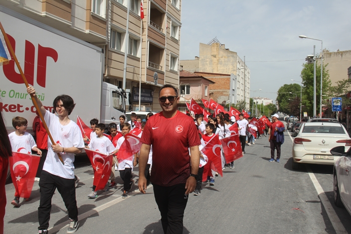 Pınarhisar’da Gençlik Haftası yürüyüşü düzenlendi
