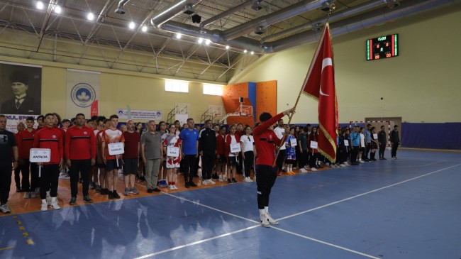 Okul Sporları Yıldızlar Futsal Türkiye Birinciliği Müsabakaları bugün başladı