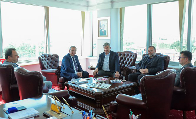 Nakkaş İrteş’ten Rektör Tabakoğlu’na ziyaret
