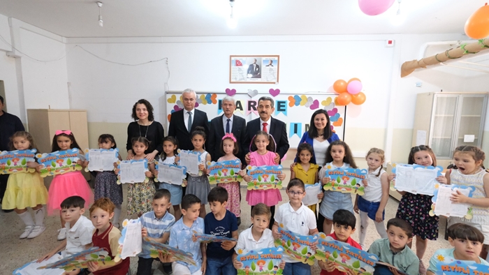 Vali Ekici Karne Dağıtım Törenine katıldı