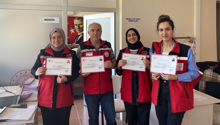 Vize Sosyal Hizmet Merkezi Müdürlüğü personeline başarı belgesi