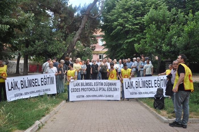 “Laikliği ve laik eğitimi hedef alan politika ve uygulamalara derhal son verilmelidir”