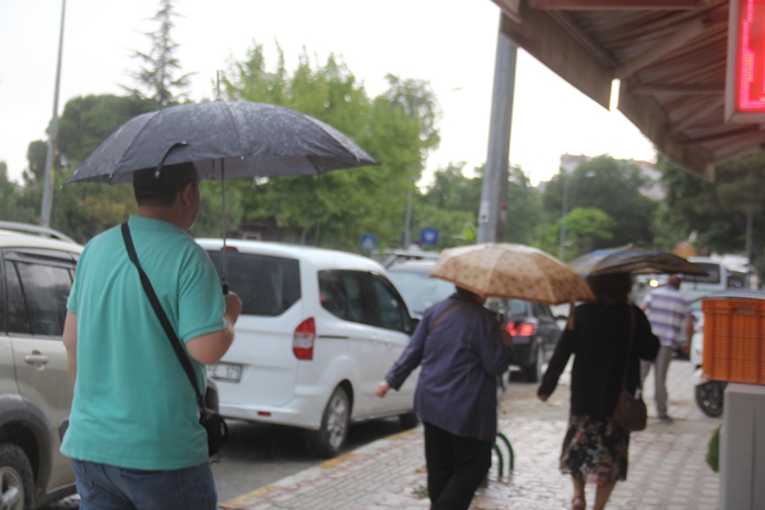 Pınarhisar’da yağmur kısa sürdü