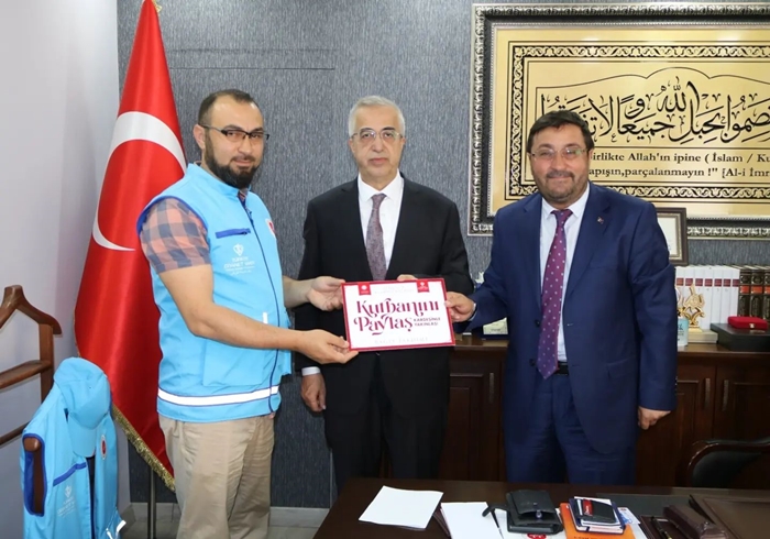 Rektör Şengörür kurban ibadetini vekaletle yerine getirdi