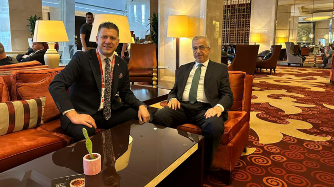 Volkan Can’a bir kutlama da Rektör Şengörür’den