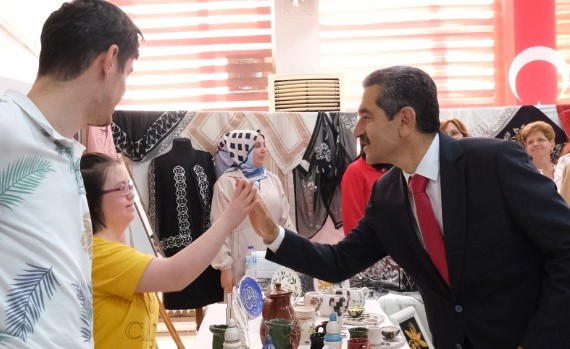 Vali Ekici “Yediden yetmişe bütün vatandaşlarımıza ulaşmayı hedefliyoruz”
