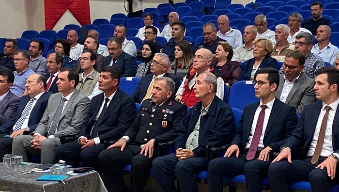 Vize’de Halk ve Muhtarlar Toplantısına katıldılar