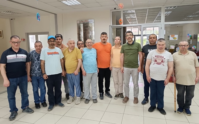 Özel gereksinimli bireylerle birlikte dua ettiler