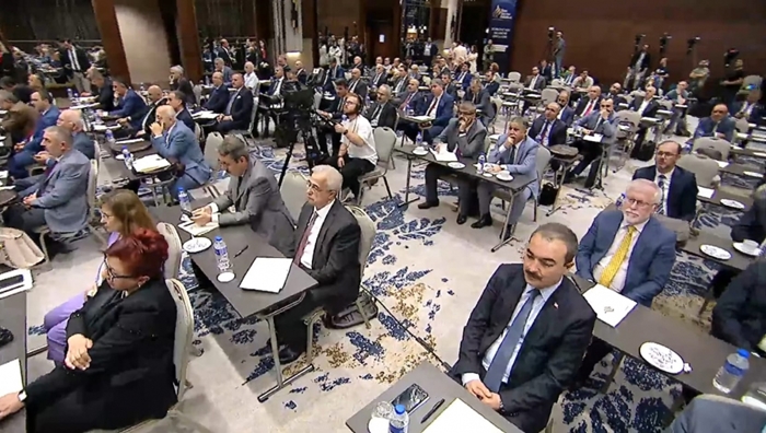 Rektör Şengörür İstanbul’daki toplantıya katıldı