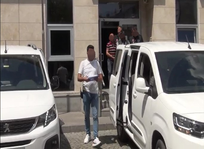 Hırsızlık şüphelisi tutuklanarak cezaevine teslim edildi