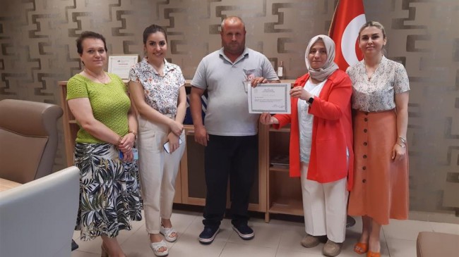 Hastaneden ayın temizlik personeline teşekkür belgesi