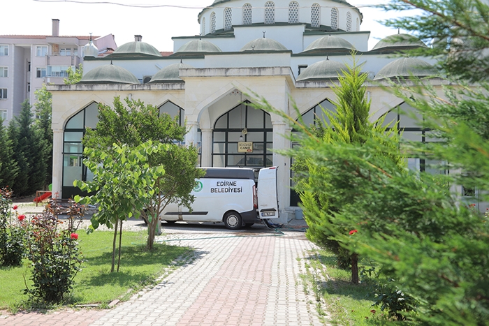 Edirne’de camiler bayrama hazırlanıyor