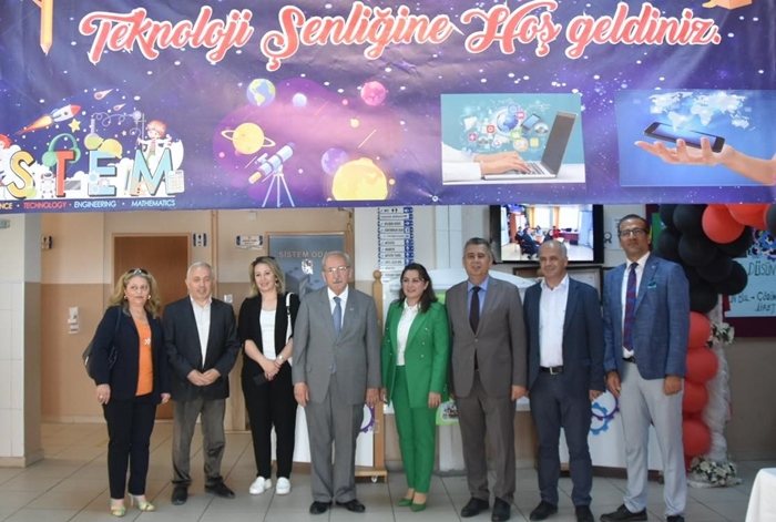 Başkan Albayrak Teknoloji Şenliğine katıldı